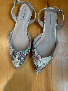 Floral Embellished Pointed-Toe Ankle-Strap Flats - White Multi